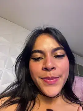 Snapshot of Sophie_wyld chatting on 11/16/25, 02:39 Sophie wyld online show from 11/16/25, 02:39