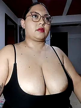 Snapshot of Anna_Lucia88 chatting on 04/21/26, 04:19 Anna Lucia88 online show from 04/21/26, 04:19