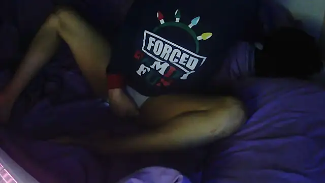 Snapshot of rosiefawnxo chatting on 11/16/25, 07:03 rosiefawnxo online show from 11/16/25, 07:03