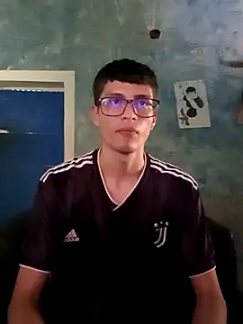 Snapshot of Adrian_sxp chatting on 11/18/25, 05:06 Adrian sxp online show from 11/18/25, 05:06