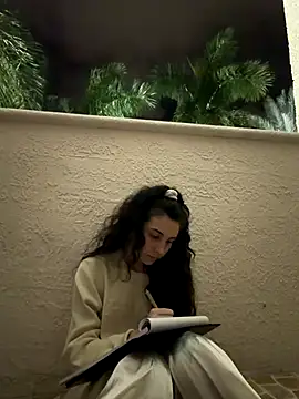 sometimesmiachristina online show from 12/16/25, 12:26