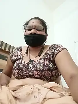 Snapshot of Menka_cut34 chatting on 06/16/26, 11:02 Menka cut34 online show from 06/16/26, 11:02
