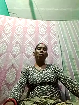 Snapshot of Xx_savita chatting on 02/20/26, 03:45 Xx savita online show from 02/20/26, 03:45