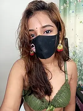 Snapshot of Sexy-Jara1 chatting on 12/14/25, 10:09 Sexy-Jara1 online show from 12/14/25, 10:09