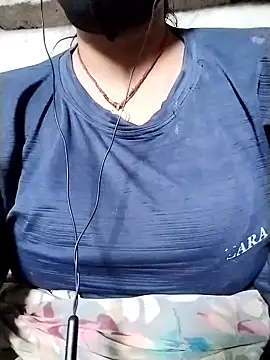 CUTE 123X online show from 11/21/25, 09:19