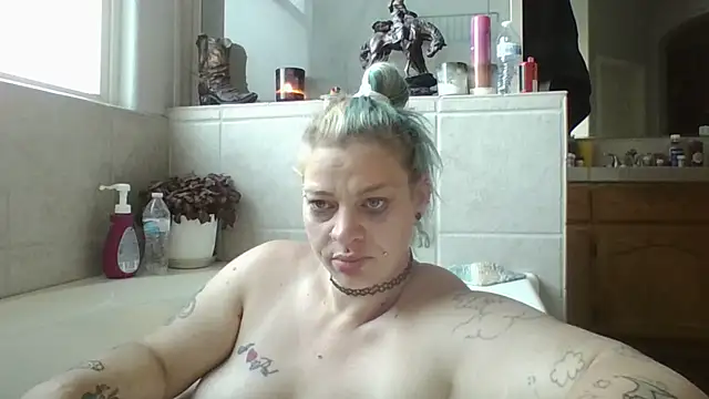 Snapshot of anitabonghit chatting on 06/16/26, 01:25 anitabonghit online show from 06/16/26, 01:25