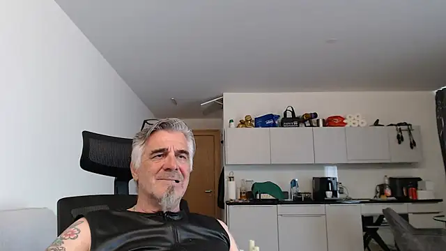 Buidapest online show from 05/03/26, 02:45