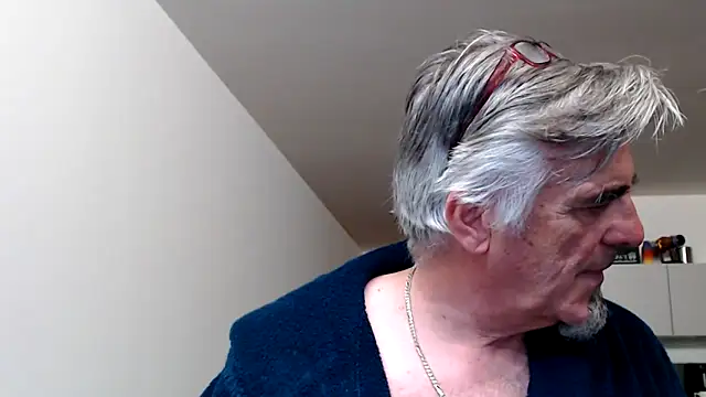 Buidapest online show from 05/12/26, 11:35