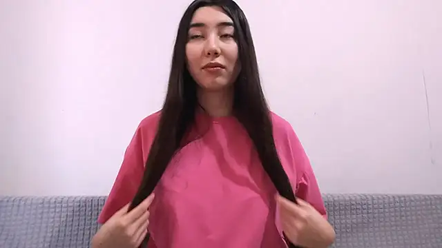 Snapshot of Alice_puff chatting on 11/17/25, 10:21 Alice puff online show from 11/17/25, 10:21