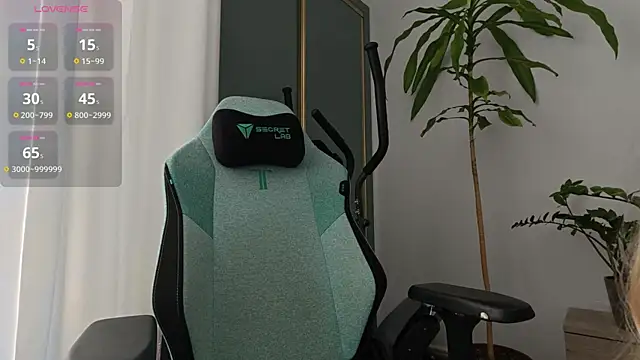 Snapshot of Emily_jayreal chatting on 01/12/26, 12:21 Emily jayreal online show from 01/12/26, 12:21