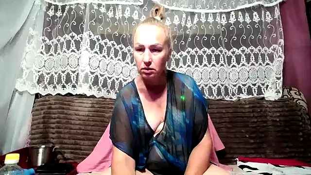 Snapshot of Kissingyouu chatting on 06/27/26, 03:33 Kissingyouu online show from 06/27/26, 03:33