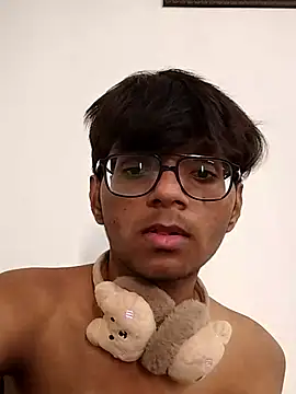 Snapshot of akshr1099 chatting on 11/22/25, 03:05 akshr1099 online show from 11/22/25, 03:05