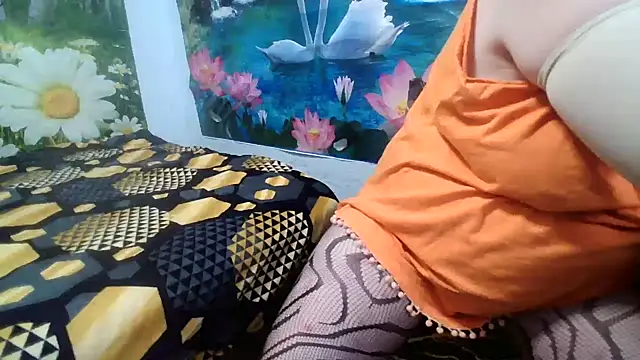 Snapshot of AnnaXGoldX chatting on 05/16/26, 01:10 AnnaXGoldX online show from 05/16/26, 01:10