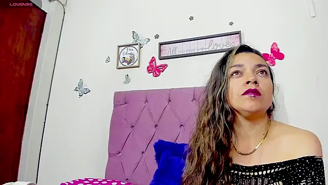 Snapshot of _nanycute_ chatting on 02/11/26, 09:09 nanycute online show from 02/11/26, 09:09