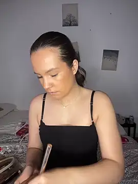 Sandrasnoww online show from 12/19/25, 12:56