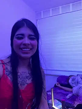 Snapshot of Dannii- chatting on 04/16/26, 04:13 Dannii- online show from 04/16/26, 04:13