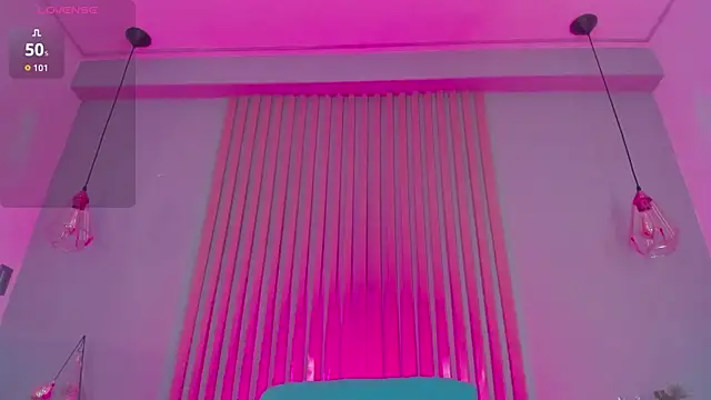 Snapshot of nicolesteele_ chatting on 12/16/25, 07:41 nicolesteele online show from 12/16/25, 07:41