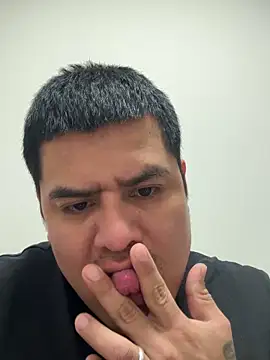 Snapshot of Pelotas2000 chatting on 11/30/25, 05:55 Pelotas2000 online show from 11/30/25, 05:55