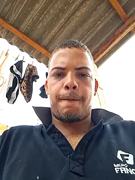 Snapshot of CLARO123F chatting on 11/18/25, 11:58 CLARO123F online show from 11/18/25, 11:58