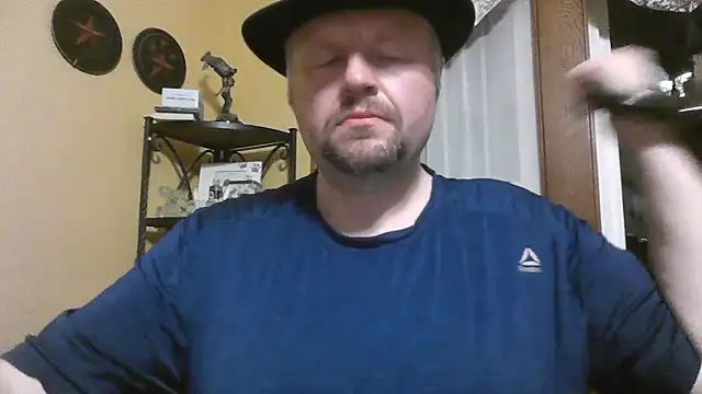 Snapshot of TheOneDonShaun chatting on 11/20/25, 07:19 TheOneDonShaun online show from 11/20/25, 07:19