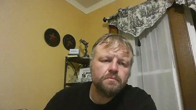 Snapshot of TheOneDonShaun chatting on 12/14/25, 05:13 TheOneDonShaun online show from 12/14/25, 05:13