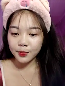 Snapshot of Baa-bee22 chatting on 03/23/26, 09:57 Baa-bee22 online show from 03/23/26, 09:57