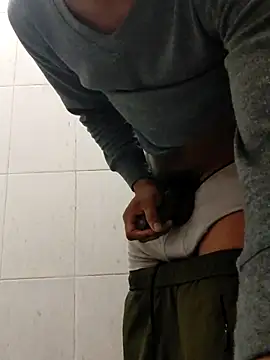 Snapshot of Zinexraj chatting on 11/28/25, 11:13 Zinexraj online show from 11/28/25, 11:13