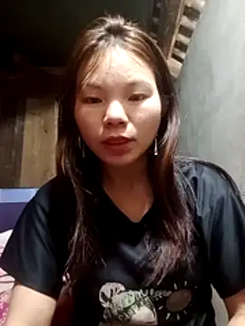 Snapshot of yu-zhen chatting on 11/28/25, 04:59 yu-zhen online show from 11/28/25, 04:59