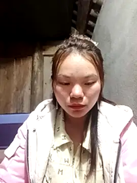 Snapshot of yu-zhen chatting on 11/30/25, 07:07 yu-zhen online show from 11/30/25, 07:07