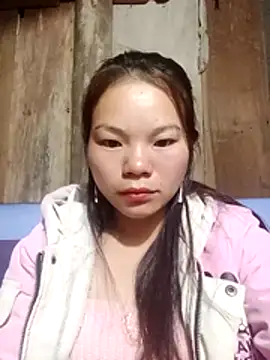 Snapshot of yu-zhen chatting on 12/13/25, 08:47 yu-zhen online show from 12/13/25, 08:47