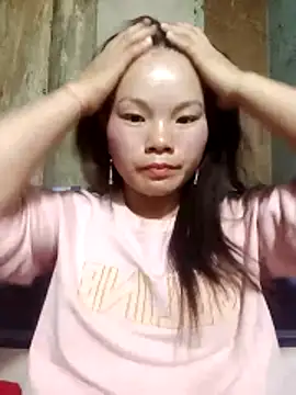 Snapshot of yu-zhen chatting on 12/14/25, 01:16 yu-zhen online show from 12/14/25, 01:16