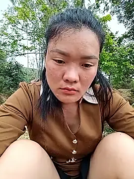 Snapshot of meomeo-00 chatting on 03/31/26, 02:13 meomeo-00 online show from 03/31/26, 02:13