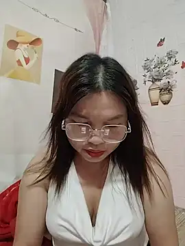 Snapshot of Cover-baa chatting on 07/08/26, 03:33 Cover-baa online show from 07/08/26, 03:33