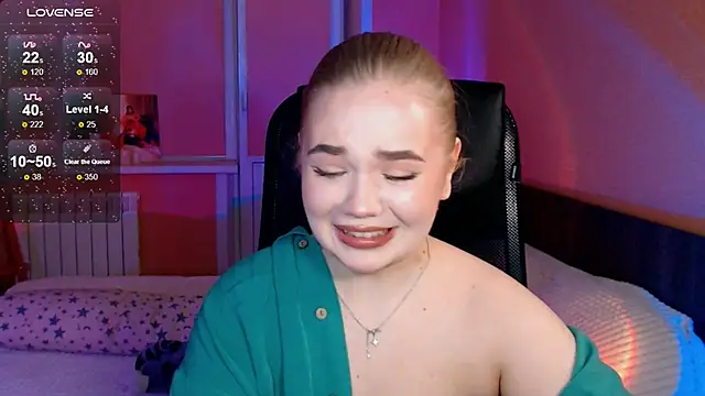 Snapshot of EmiRisse chatting on 12/01/25, 03:39 EmiRisse online show from 12/01/25, 03:39