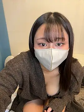 Snapshot of Mizuki_00122 chatting on 11/18/25, 02:17 Mizuki 00122 online show from 11/18/25, 02:17