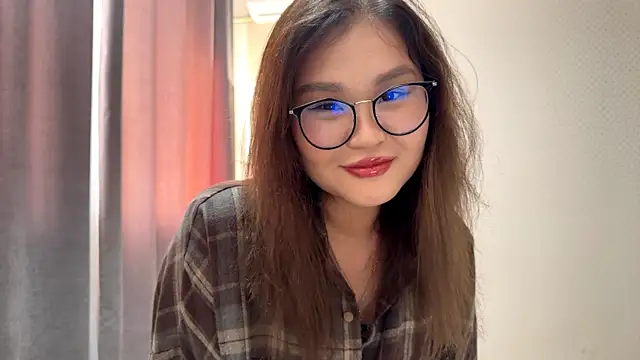 HoneyKitsu online show from 11/21/25, 08:35