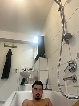 Snapshot of babyyboy696 chatting on 11/17/25, 11:27 babyyboy696 online show from 11/17/25, 11:27