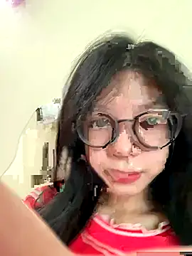 Snapshot of mau155_ chatting on 11/23/25, 03:50 mau155 online show from 11/23/25, 03:50