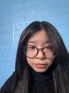 Snapshot of mau155_ chatting on 11/26/25, 10:38 mau155 online show from 11/26/25, 10:38
