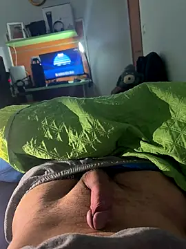 Snapshot of Alessandro_478 chatting on 12/17/25, 05:24 Alessandro 478 online show from 12/17/25, 05:24