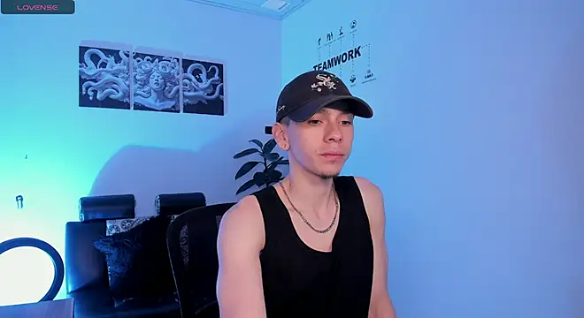 Snapshot of James_Adams_01 chatting on 11/24/25, 12:27 James Adams 01 online show from 11/24/25, 12:27