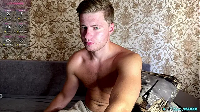 Snapshot of Maxhornyblondieman chatting on 07/18/26, 01:26 Maxhornyblondieman online show from 07/18/26, 01:26
