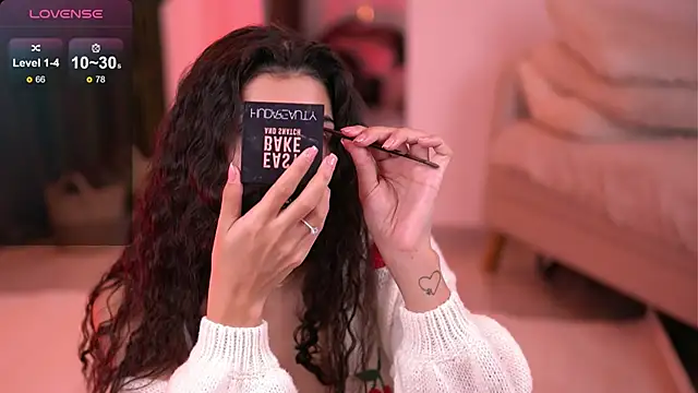 Snapshot of LuvCaprice chatting on 11/26/25, 05:30 LuvCaprice online show from 11/26/25, 05:30