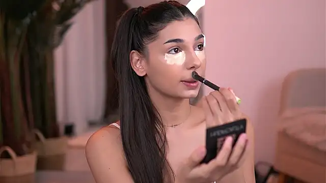 Snapshot of LuvCaprice chatting on 01/10/26, 02:52 LuvCaprice online show from 01/10/26, 02:52