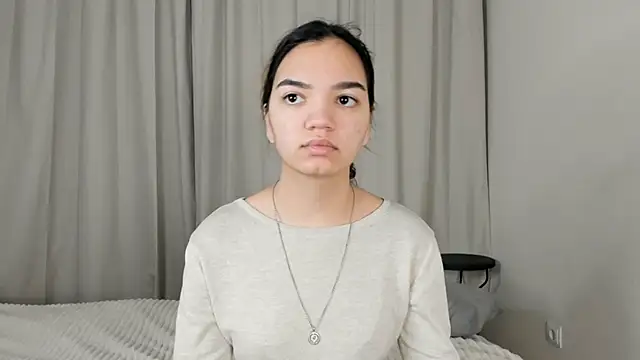 Snapshot of CoreenLuebbers chatting on 11/28/25, 07:55 CoreenLuebbers online show from 11/28/25, 07:55