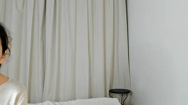 Snapshot of CoreenLuebbers chatting on 12/05/25, 09:07 CoreenLuebbers online show from 12/05/25, 09:07