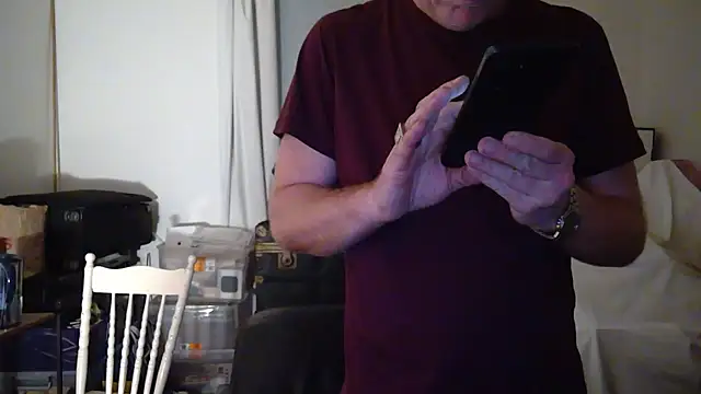 Snapshot of Hardwarelane67 chatting on 11/29/25, 06:33 Hardwarelane67 online show from 11/29/25, 06:33