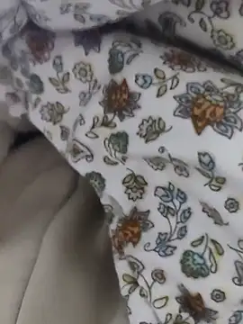 Snapshot of berkkderlerr chatting on 12/19/25, 04:25 berkkderlerr online show from 12/19/25, 04:25