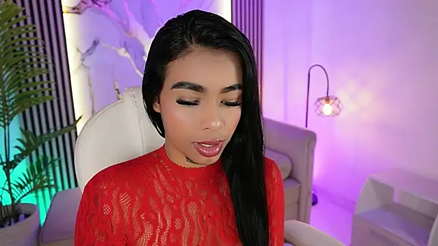 Snapshot of MeganLowell chatting on 11/26/25, 07:59 MeganLowell online show from 11/26/25, 07:59