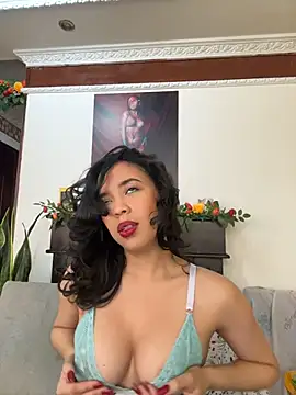 Esmerald 1111 online show from 06/22/26, 12:57